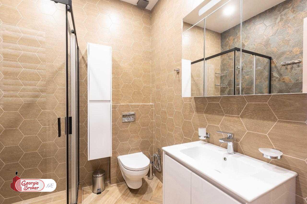 в аренду дом с новым ремонтом 6-комнат