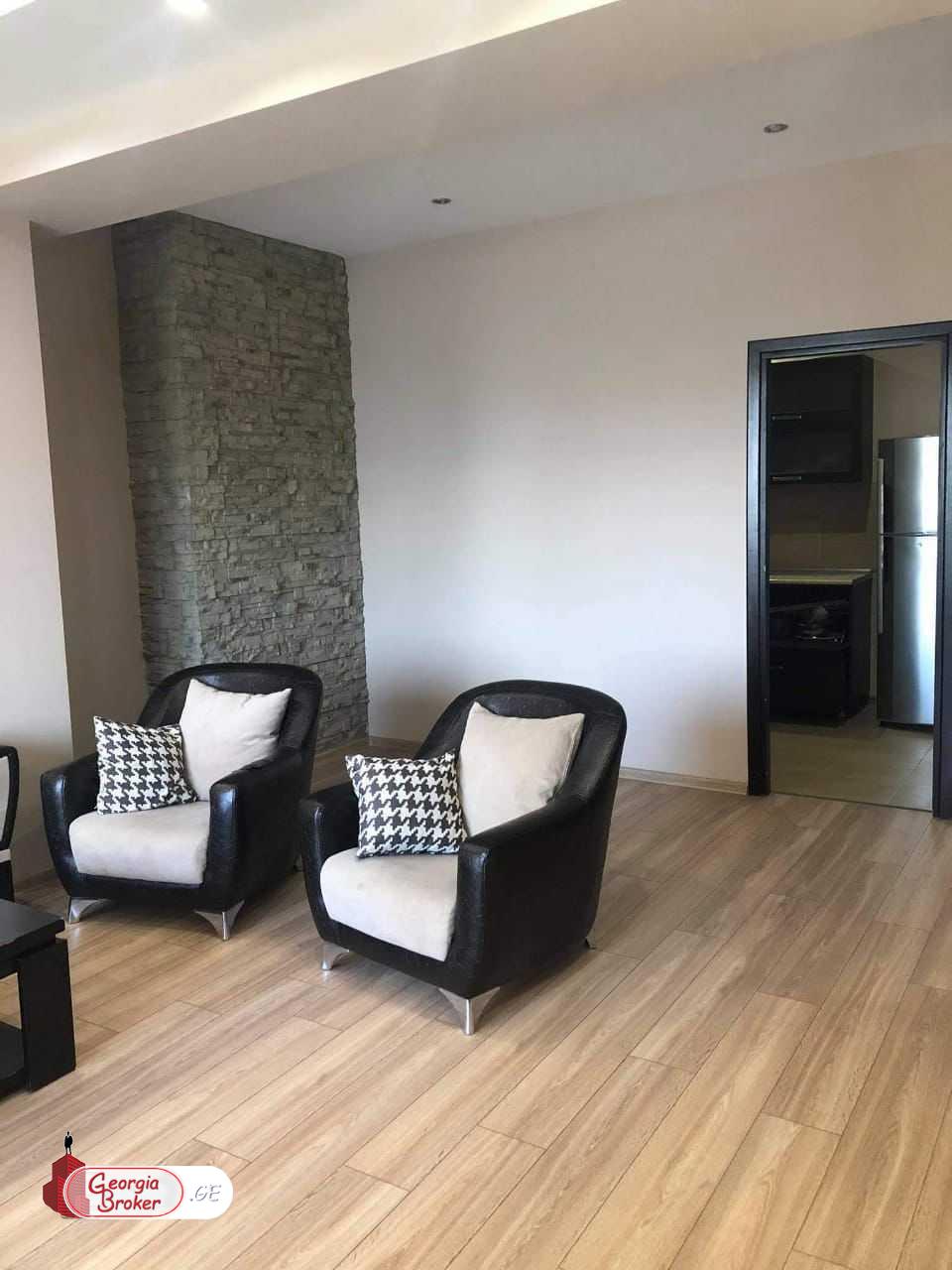 ქირავდება ახალი გარემონტებული 2 ოთახიანი ბინა