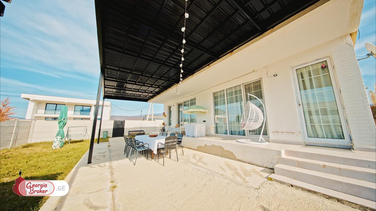 nearly repaired 5-room house for sale