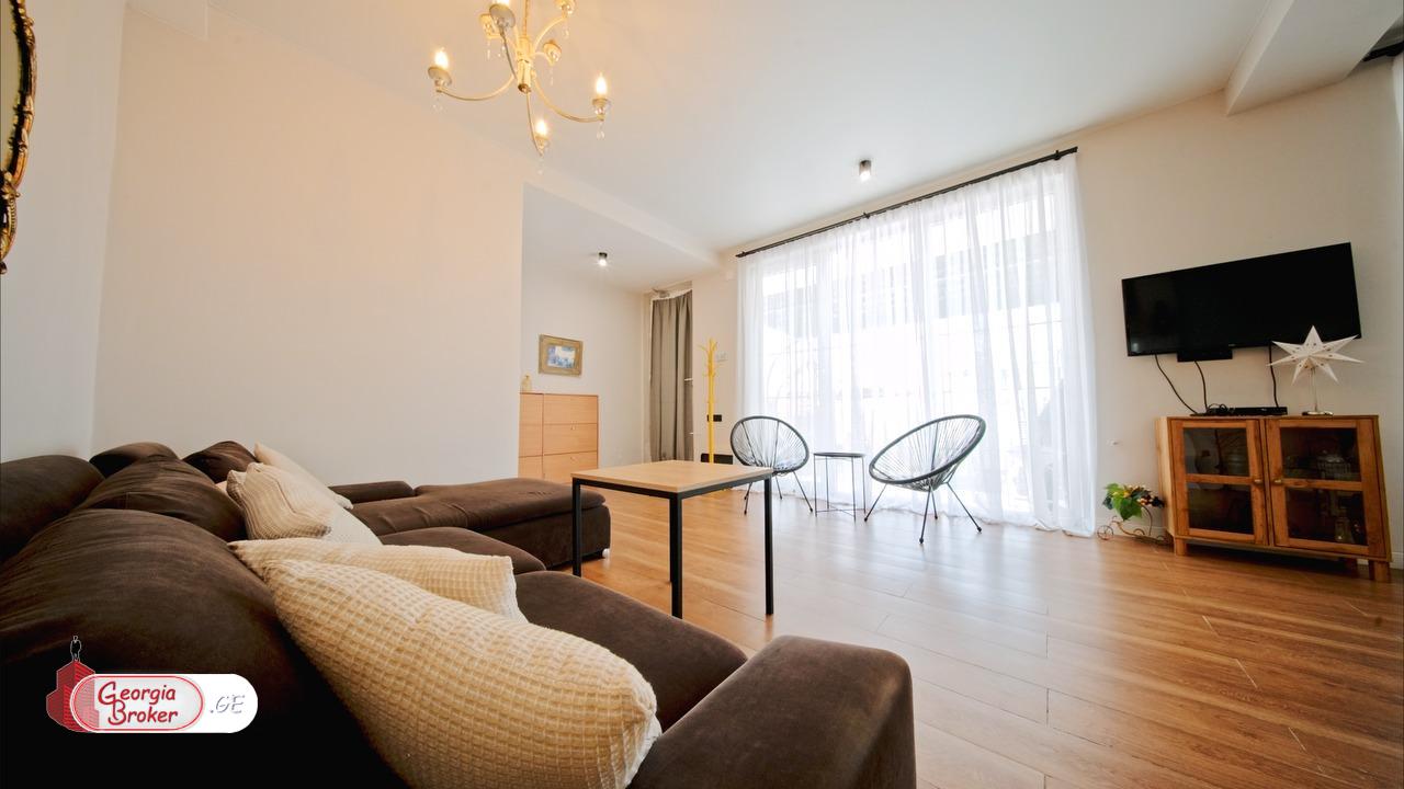 nearly repaired 5-room house for sale