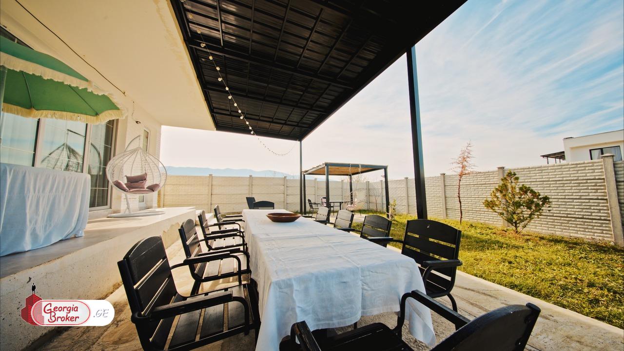 nearly repaired 5-room house for sale