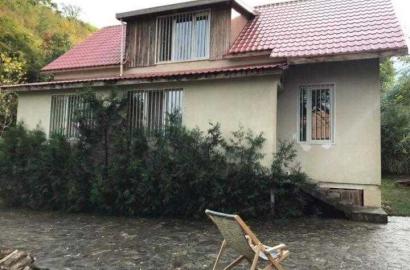 იყიდება ახალი გარემონტებული 3 ოთახიანი სახლი