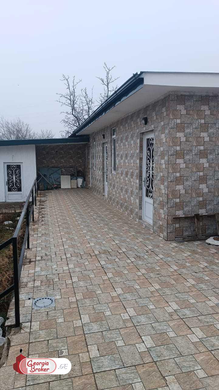 იყიდება ახალი გარემონტებული 8 ოთახიანი სახლი