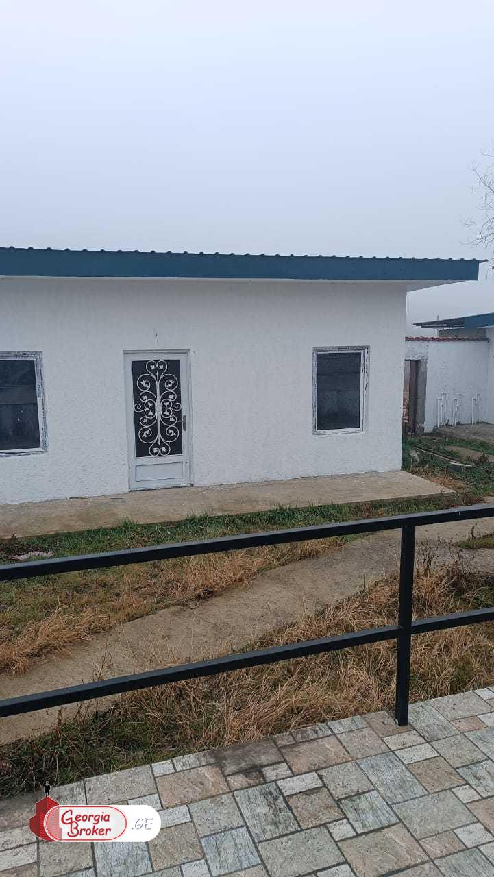 იყიდება ახალი გარემონტებული 8 ოთახიანი სახლი