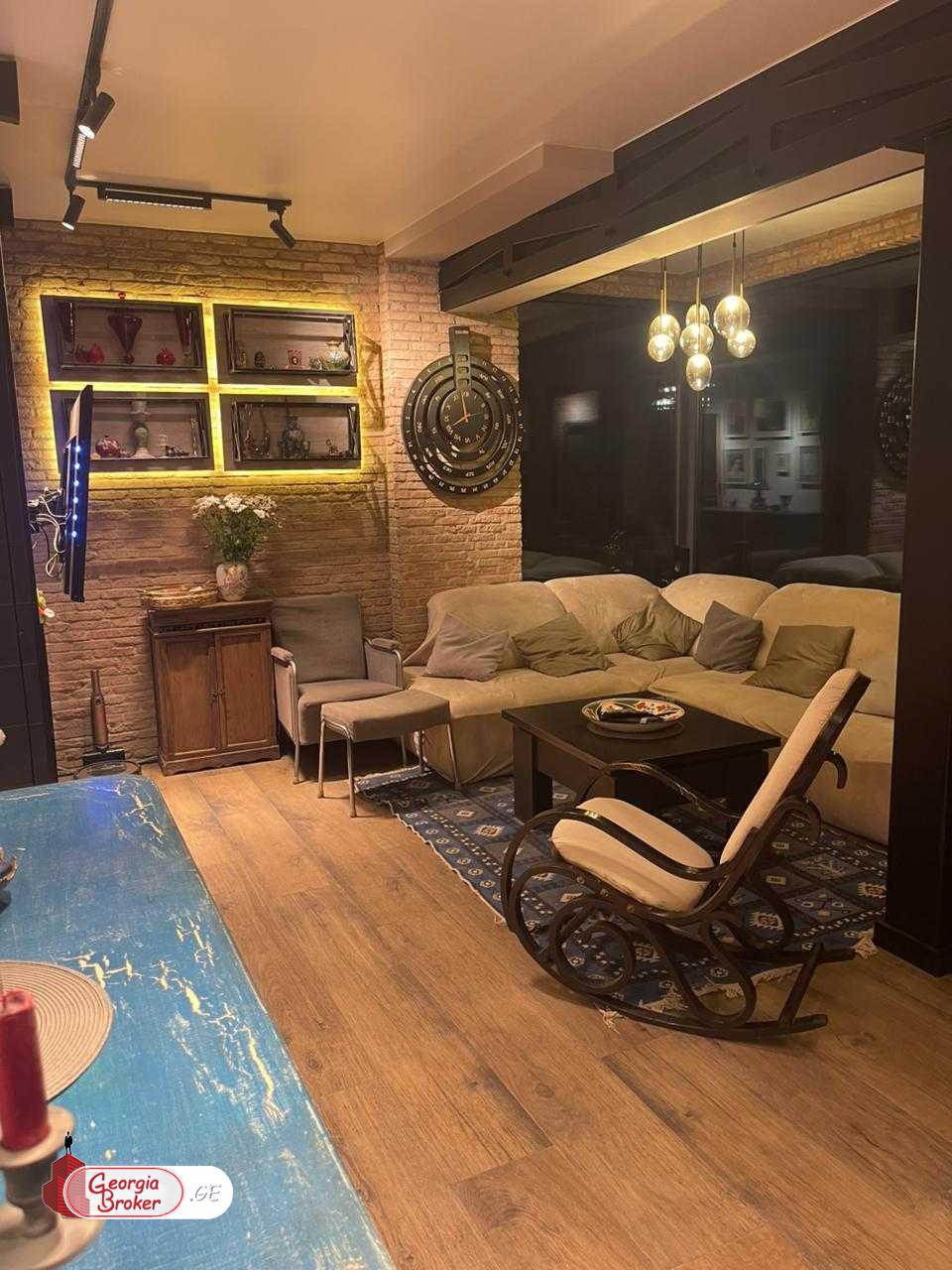 nearly repaired 5-room house for sale