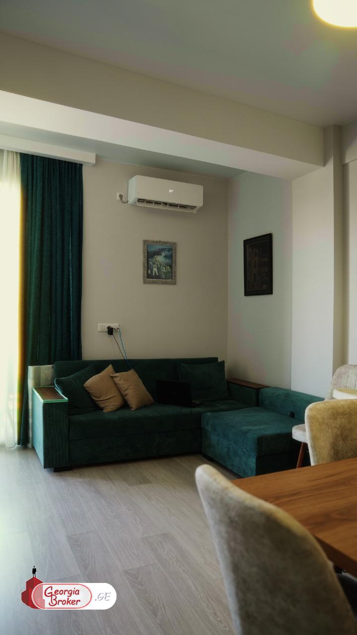 იყიდება ახალი გარემონტებული 2 ოთახიანი ბინა