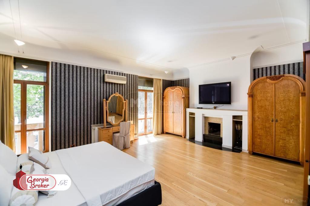 nearly repaired 3-room apartment for rent