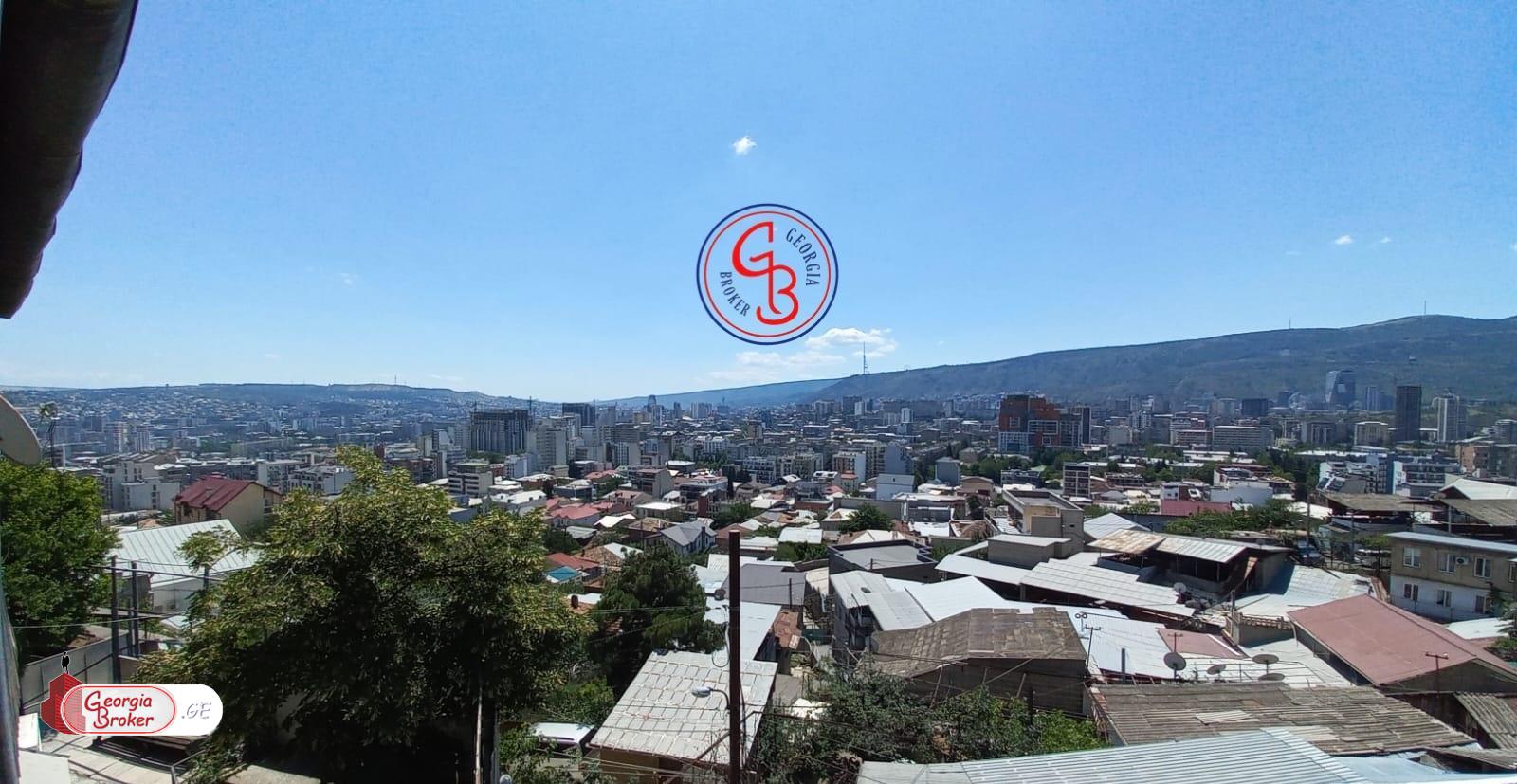 old repaired 6-room house for sale