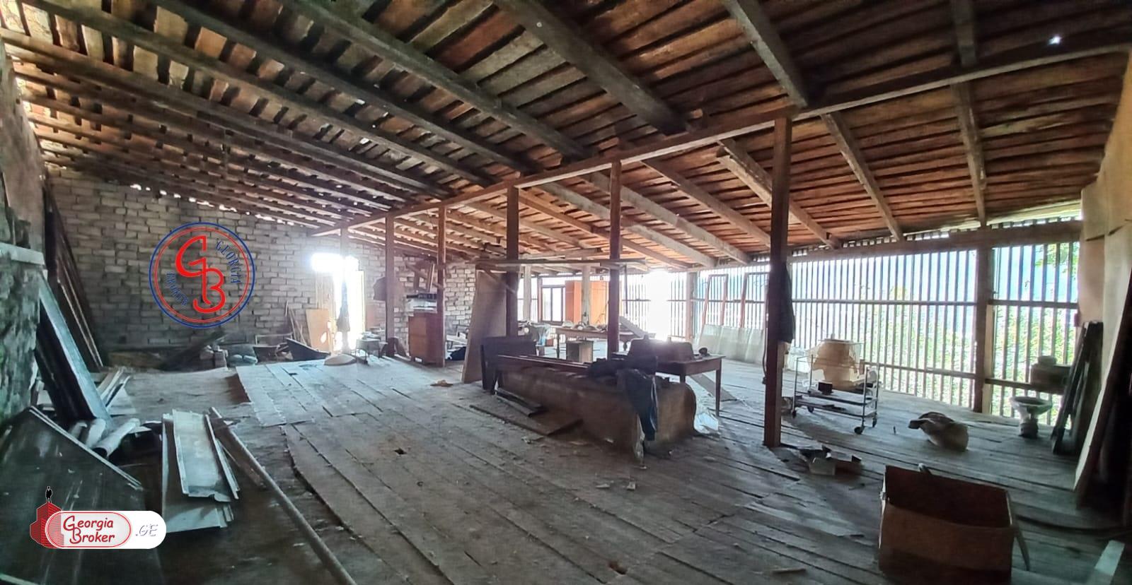 old repaired 6-room house for sale