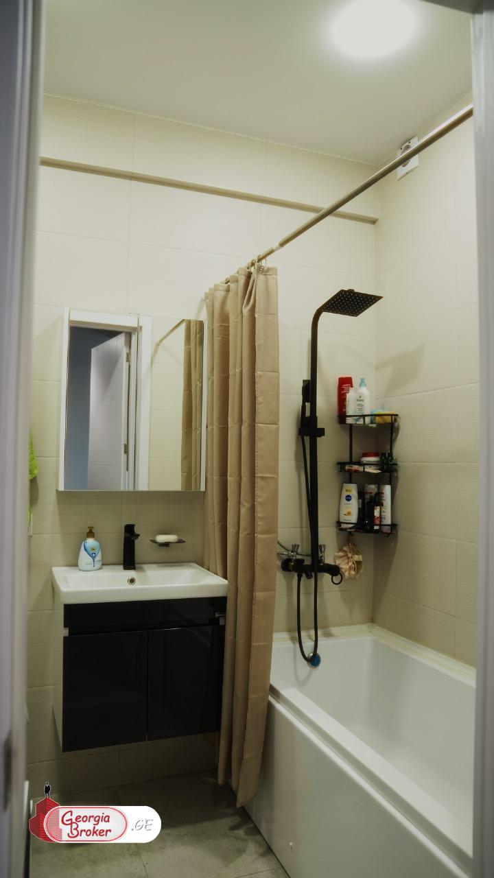 იყიდება ახალი გარემონტებული 2 ოთახიანი ბინა