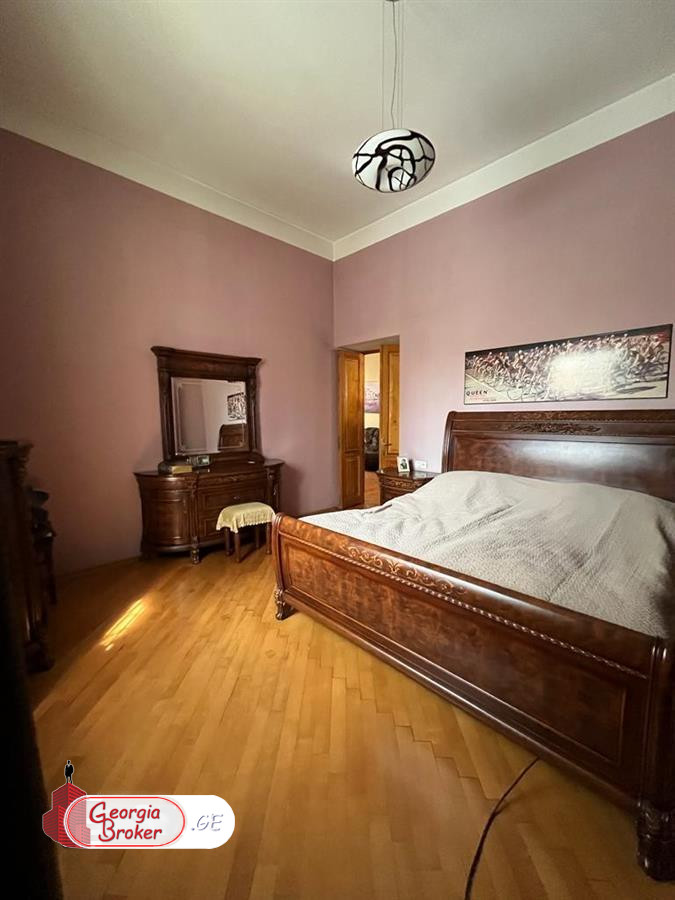 nearly repaired 5-room apartment for sale