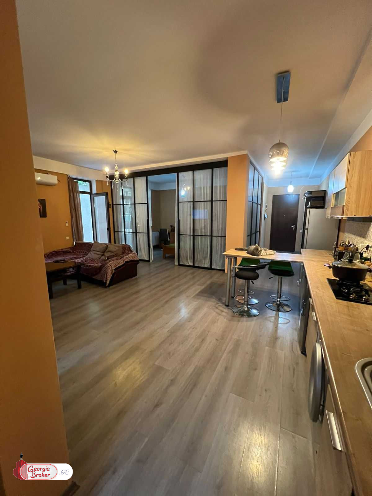 nearly repaired 3-room apartment for sale