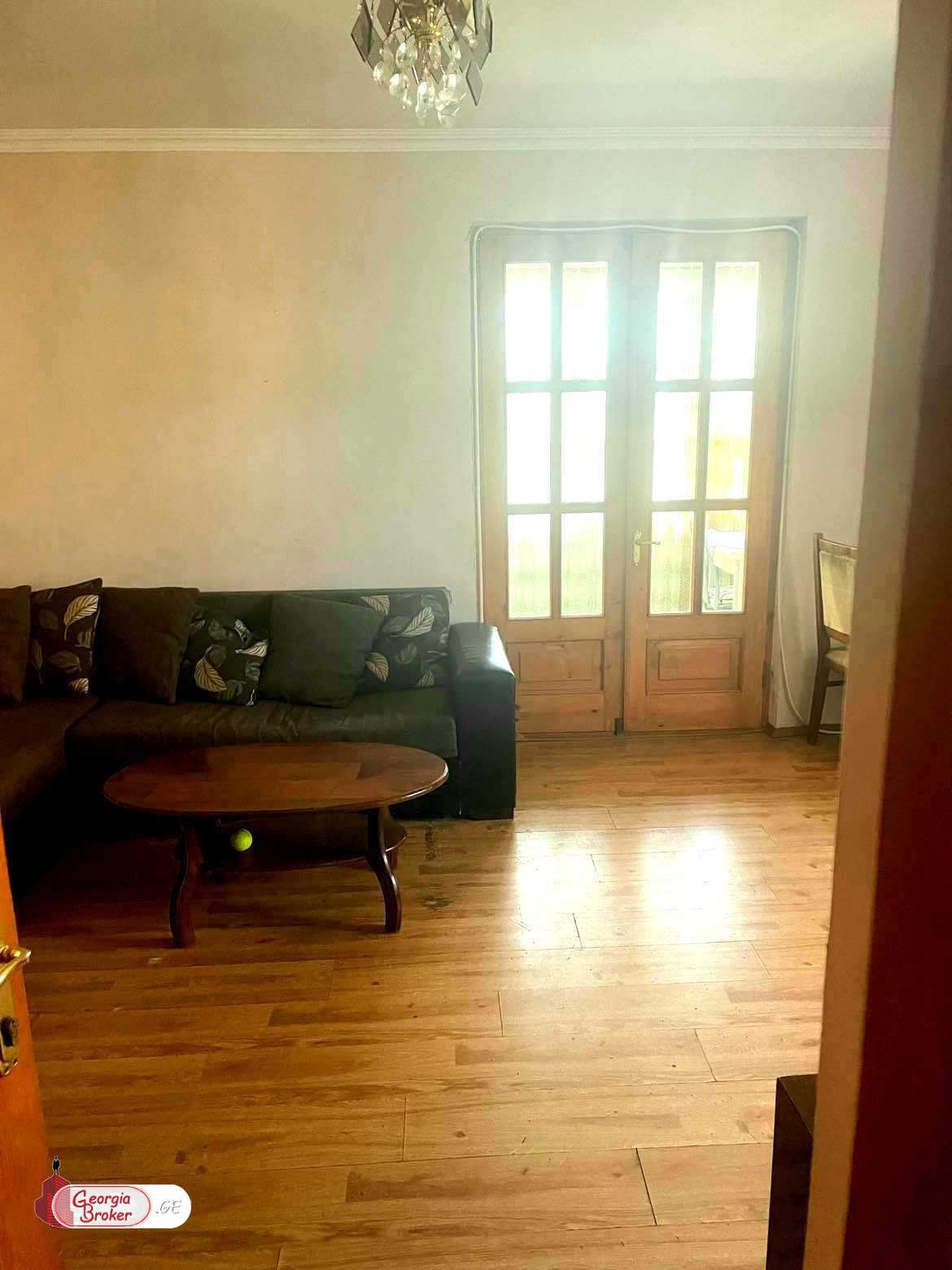 nearly repaired 2-room apartment for sale