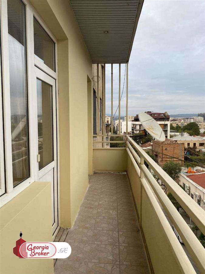 nearly repaired 5-room apartment for sale