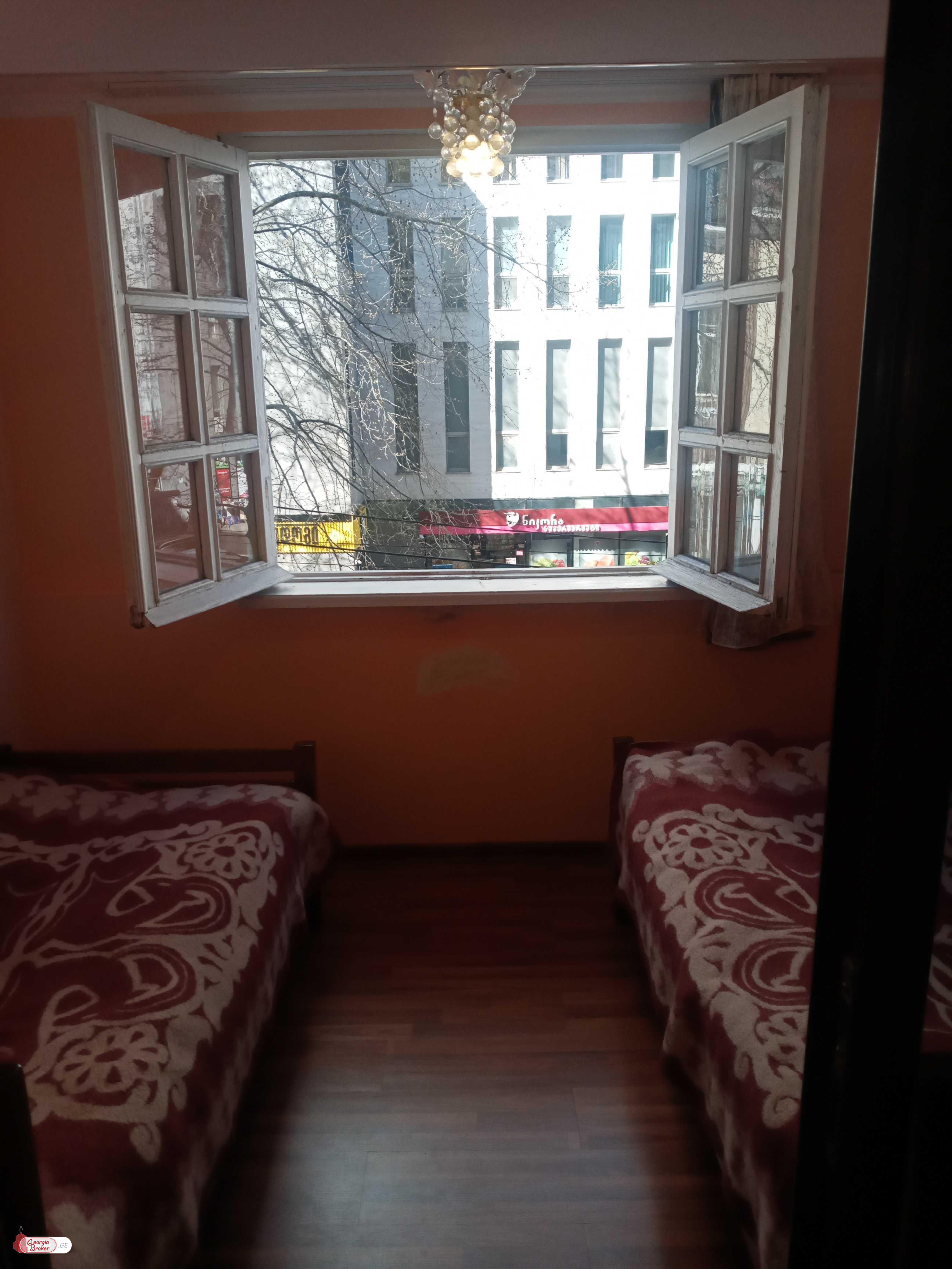 nearly repaired 2-room apartment for sale