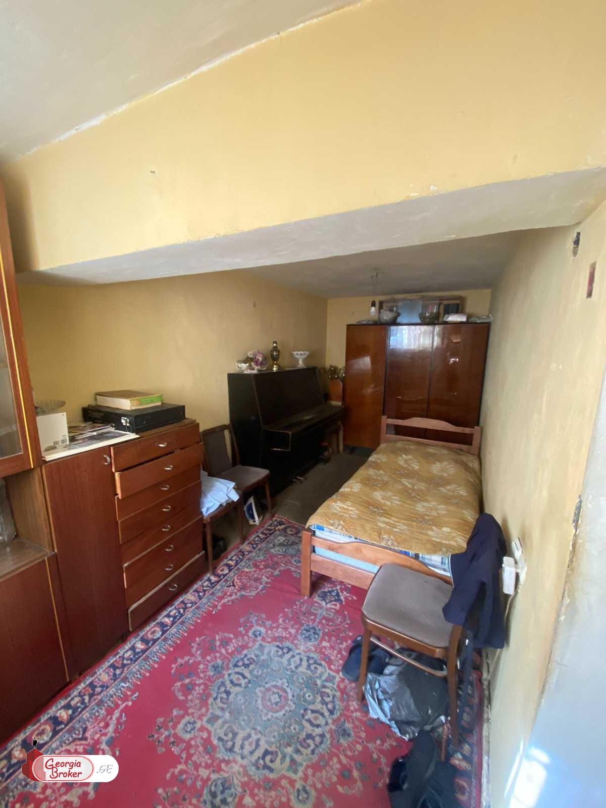 nearly repaired 4-room apartment for sale