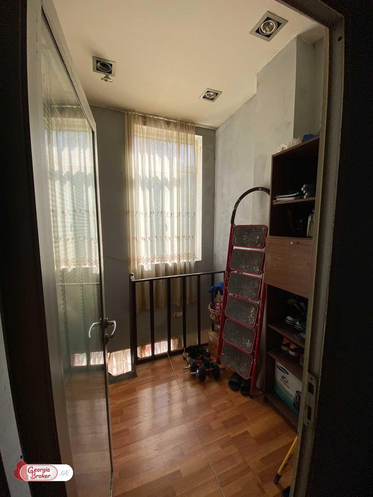 nearly repaired 4-room apartment for sale