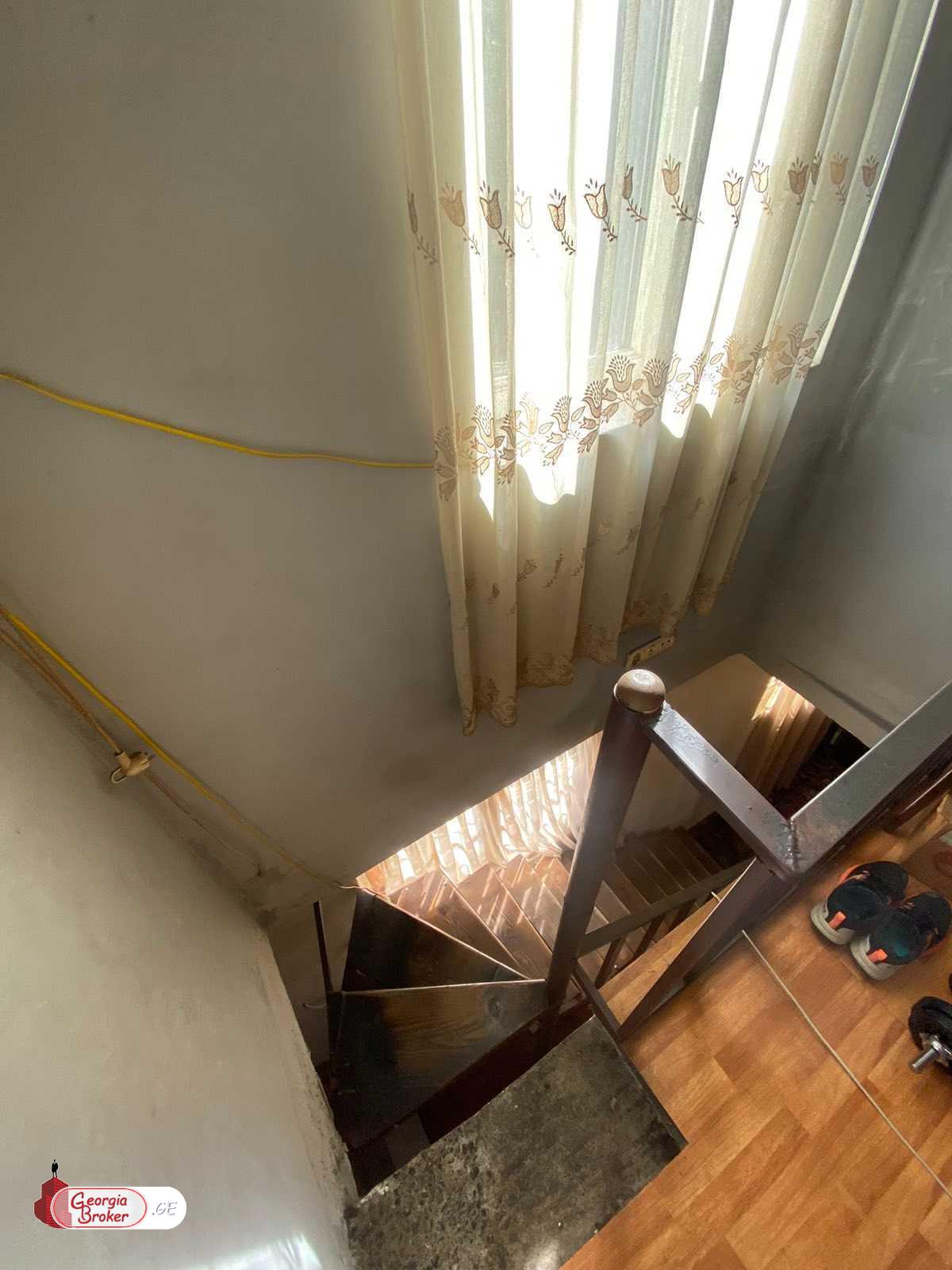 nearly repaired 4-room apartment for sale