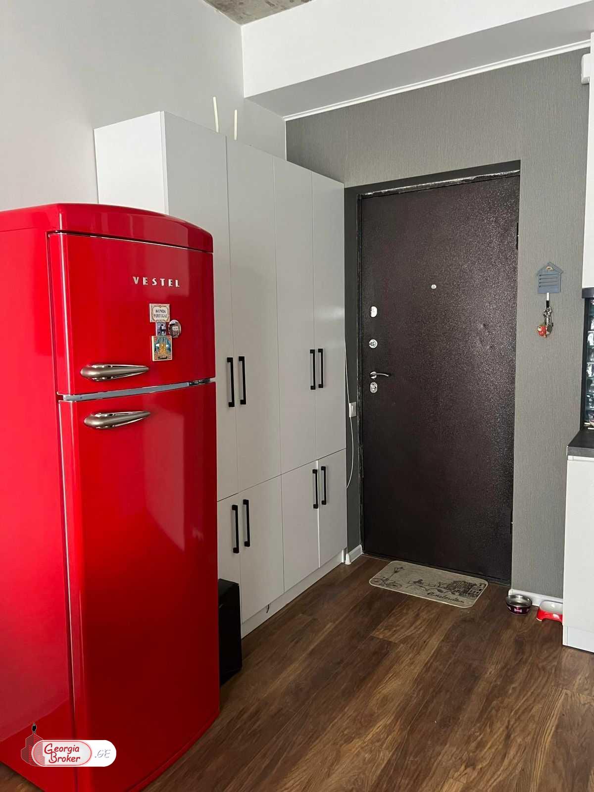 nearly repaired 2-room apartment for sale