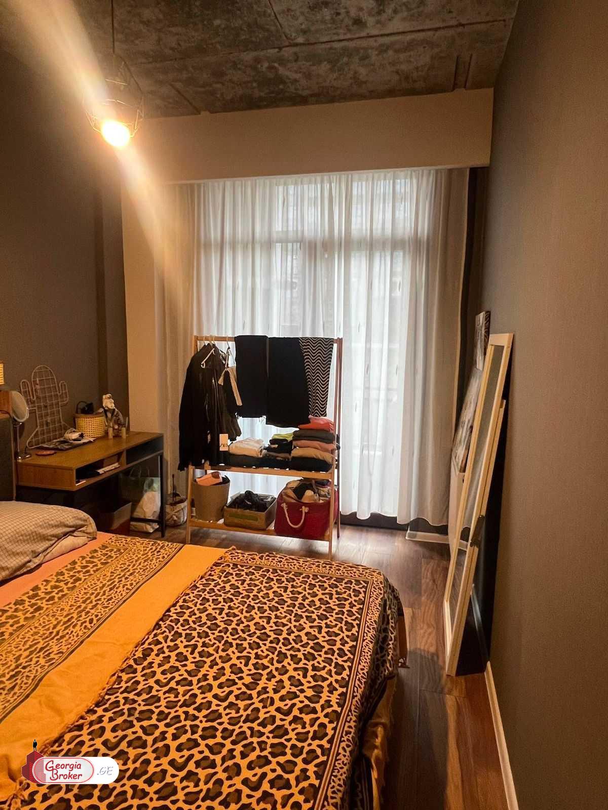 nearly repaired 2-room apartment for sale