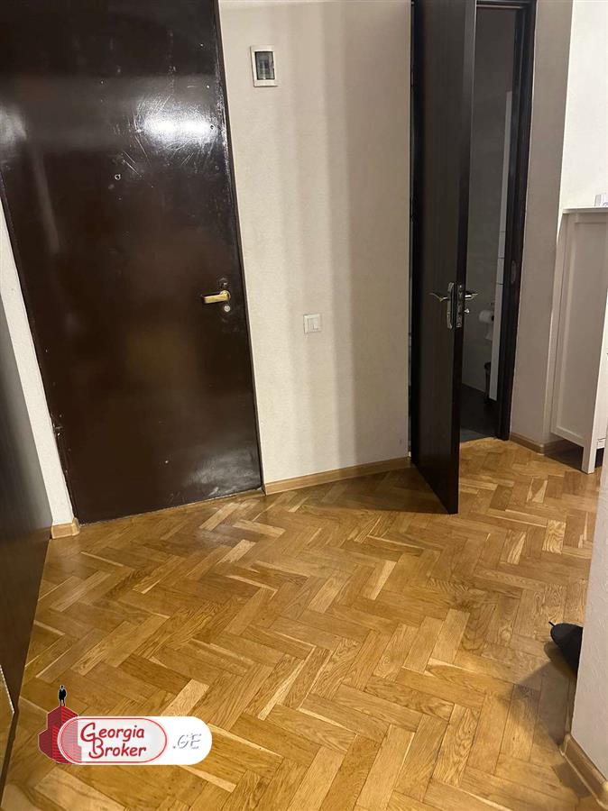 nearly repaired 3-room apartment for sale