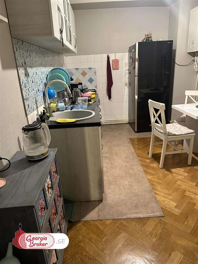 nearly repaired 3-room apartment for sale