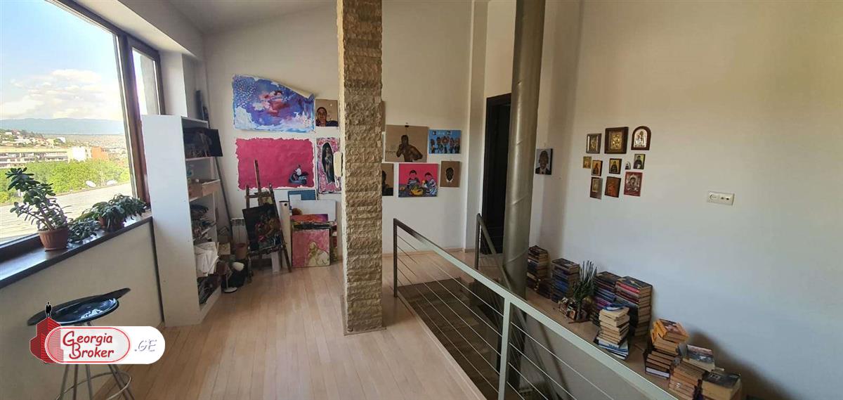 nearly repaired 5-room apartment for sale