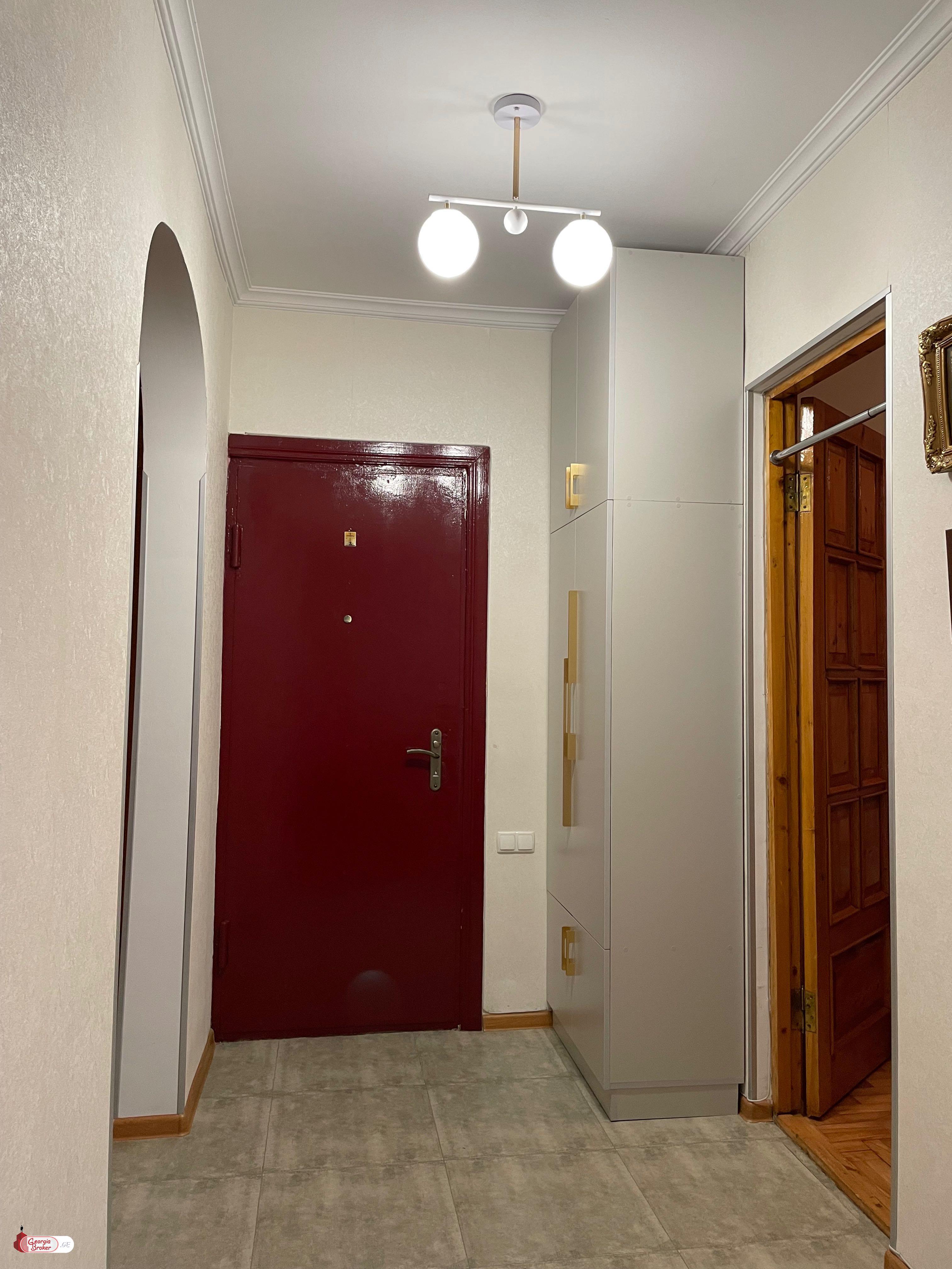 nearly repaired 3-room apartment for sale