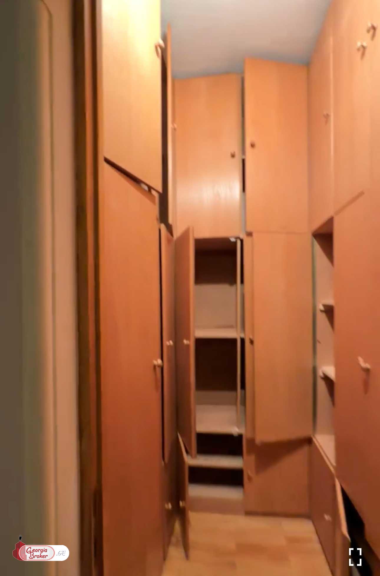 nearly repaired 7-room apartment for sale