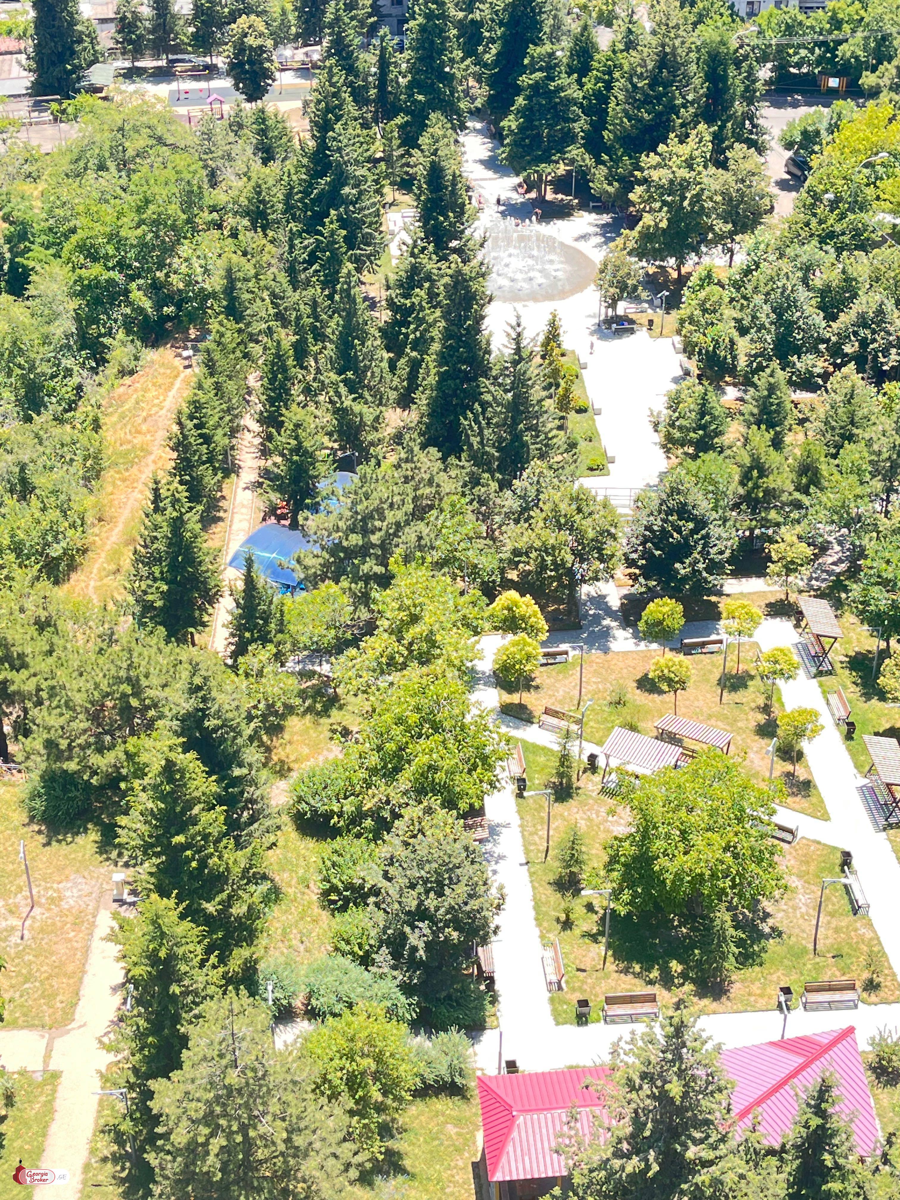 продается квартира с новым ремонтом 3-комнаты