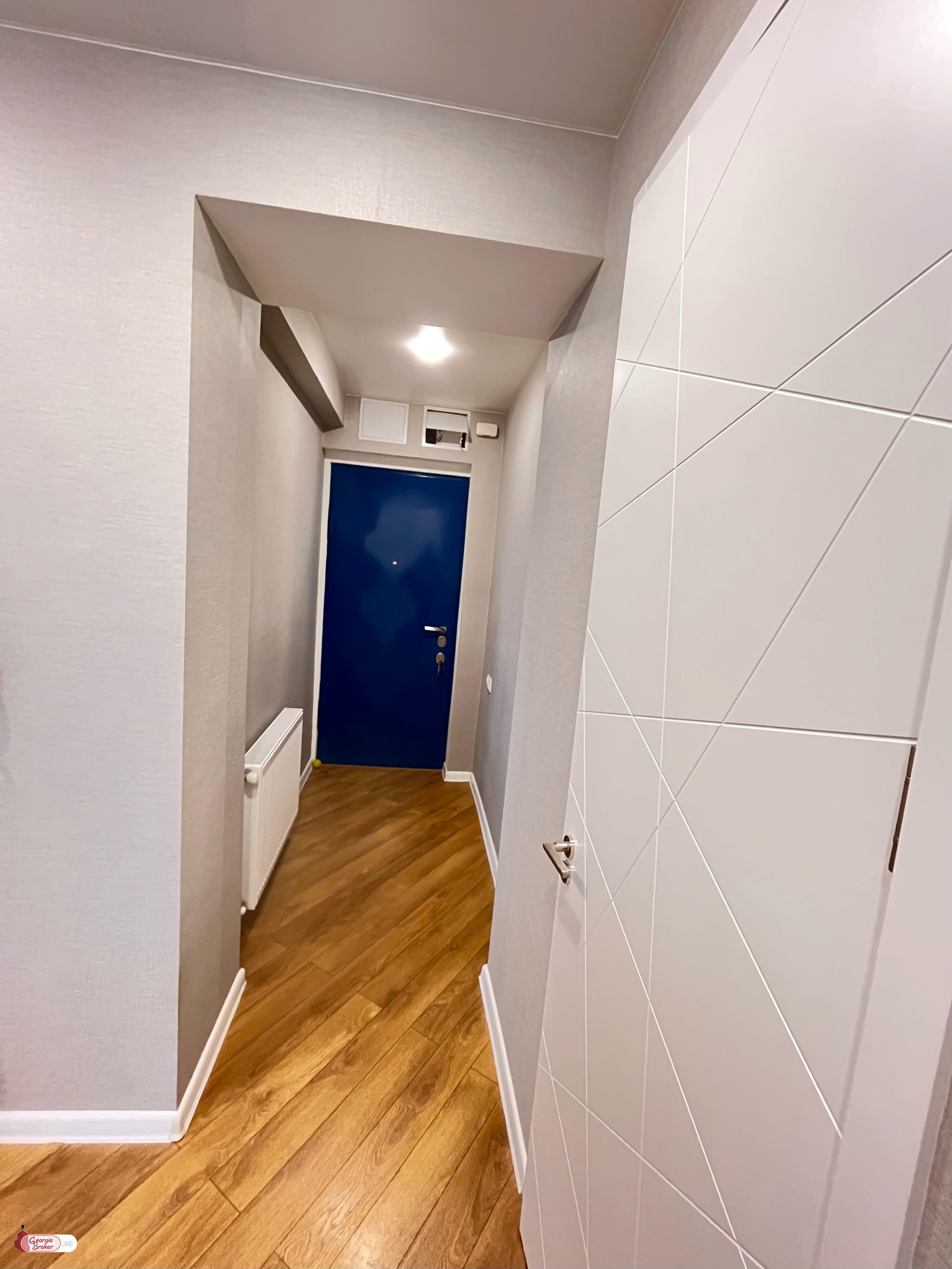 продается квартира с новым ремонтом 3-комнаты