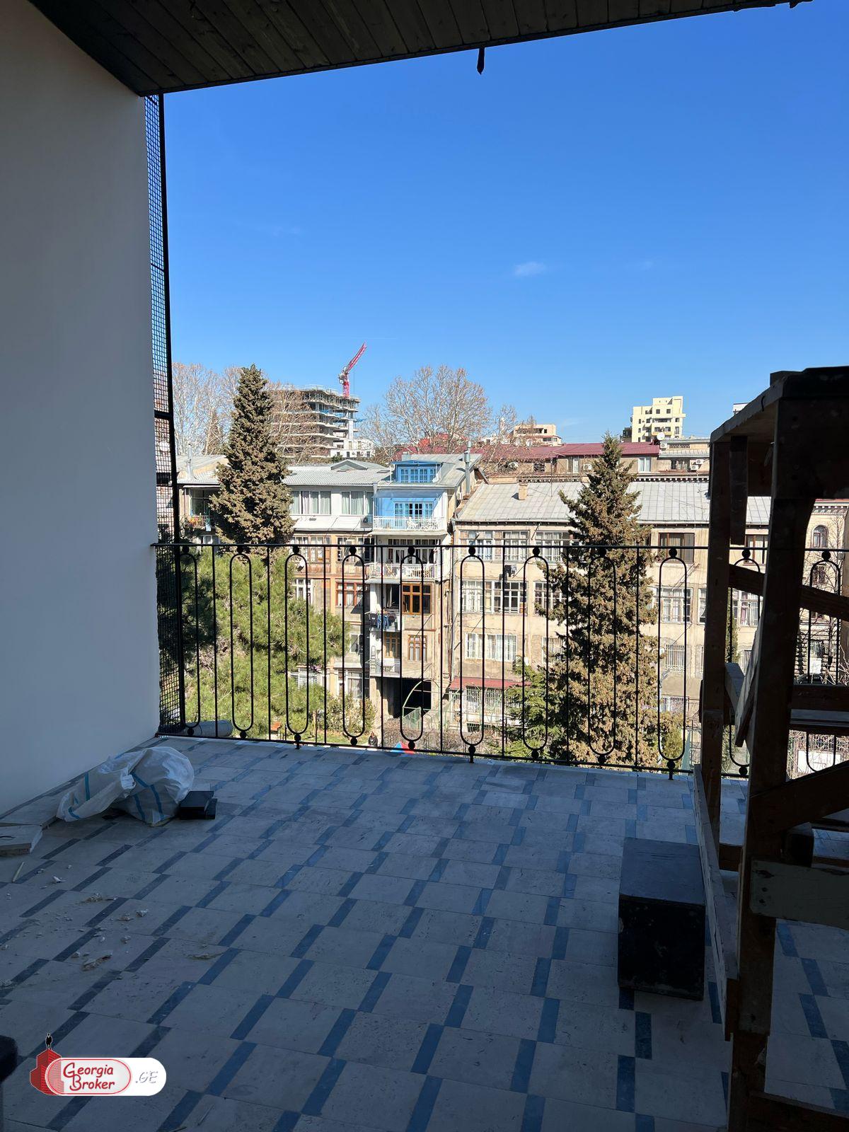 nearly repaired 3-room apartment for sale