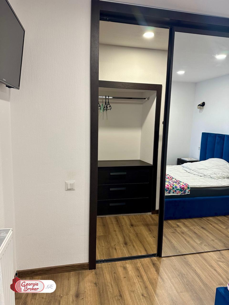 იყიდება ახალი გარემონტებული 3 ოთახიანი ბინა