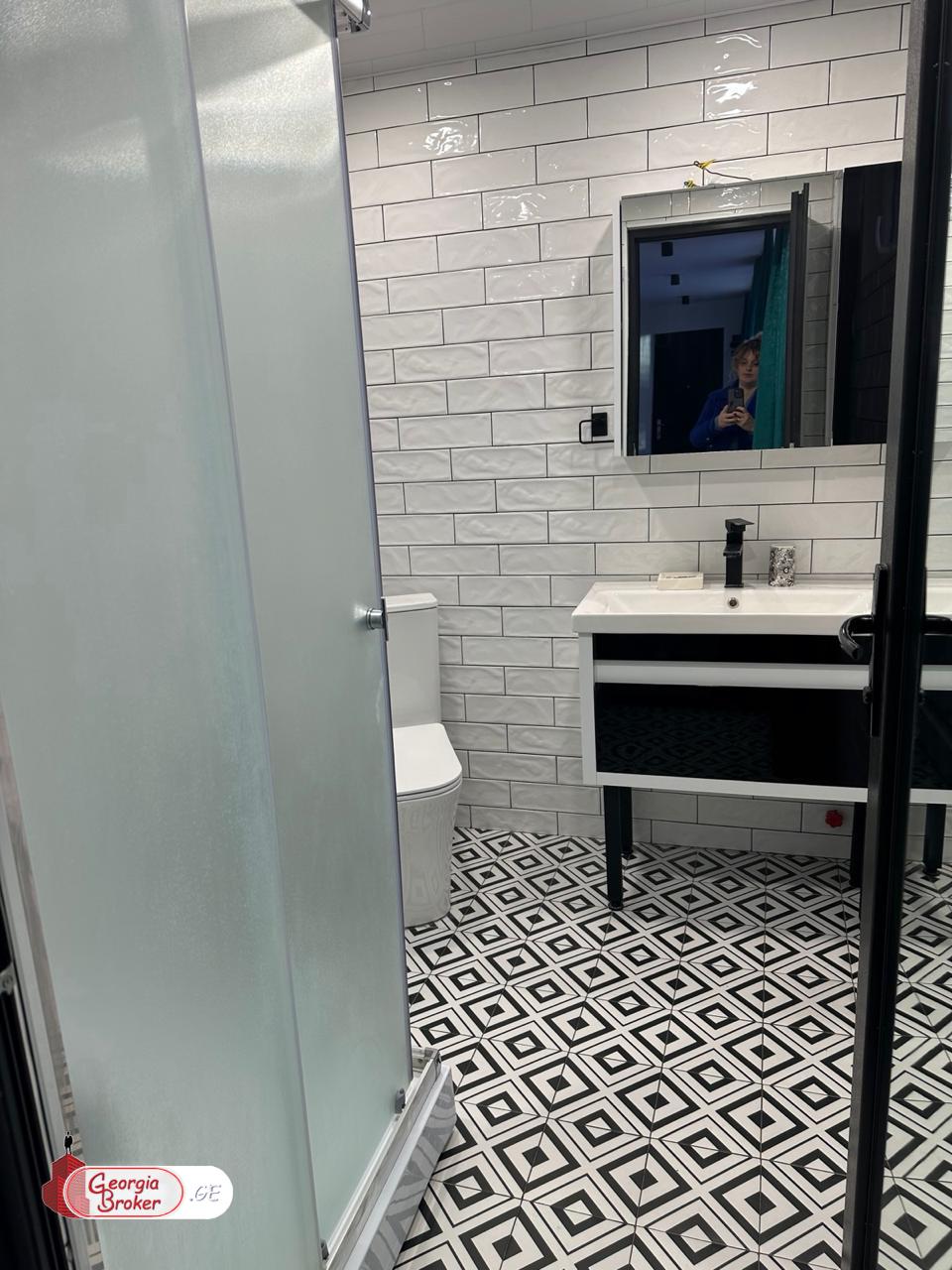 იყიდება ახალი გარემონტებული 3 ოთახიანი ბინა