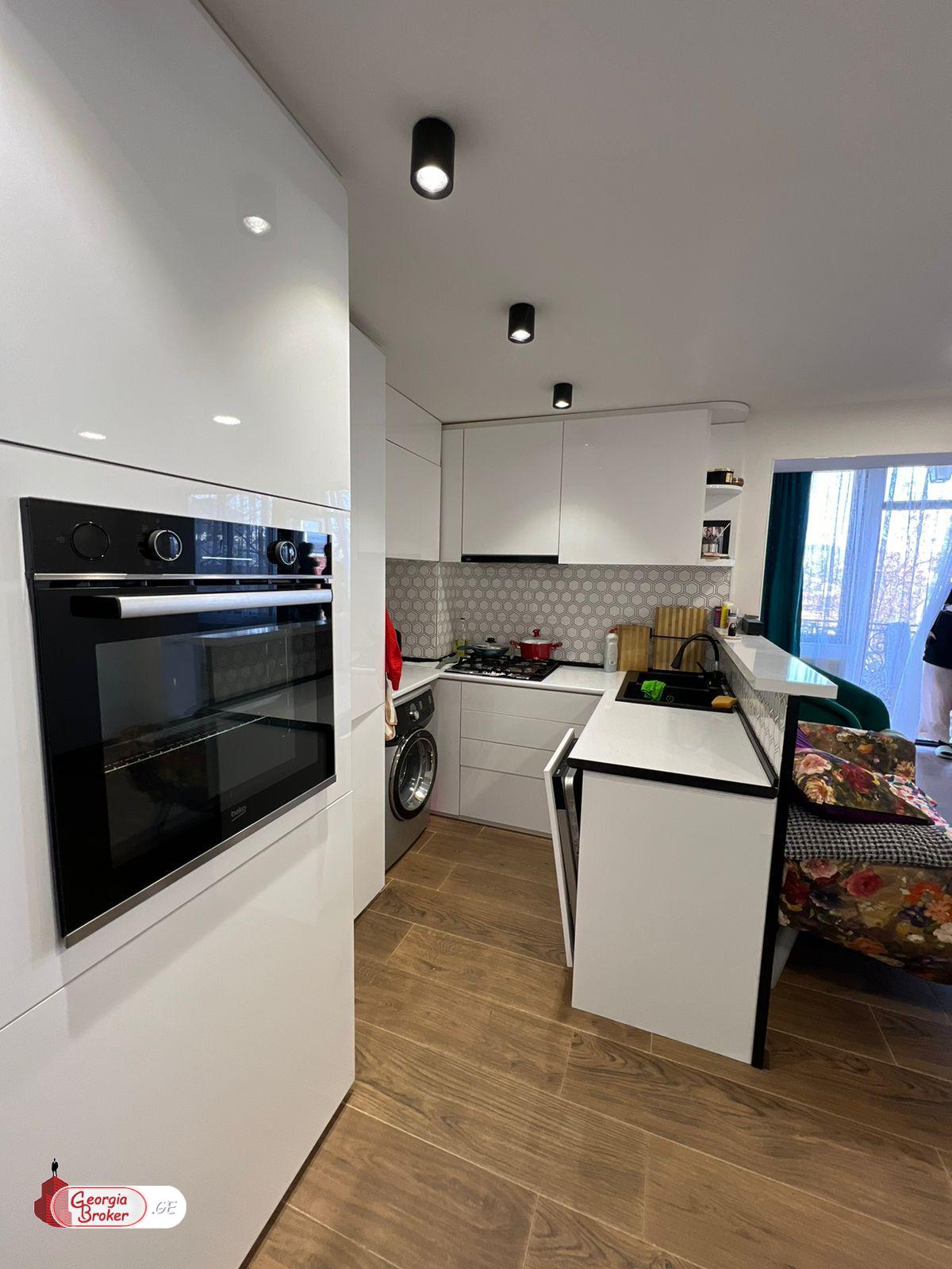 იყიდება ახალი გარემონტებული 3 ოთახიანი ბინა