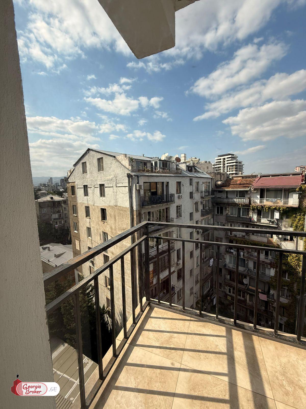 იყიდება ახალი გარემონტებული 3 ოთახიანი ბინა