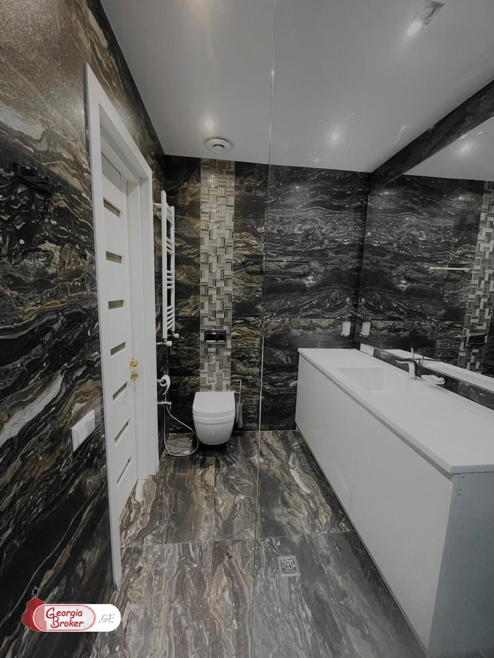 იყიდება ახალი გარემონტებული 4 ოთახიანი ბინა