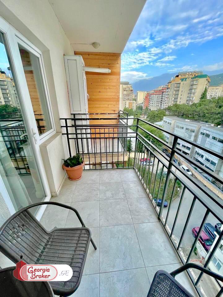 იყიდება ახალი გარემონტებული 4 ოთახიანი ბინა