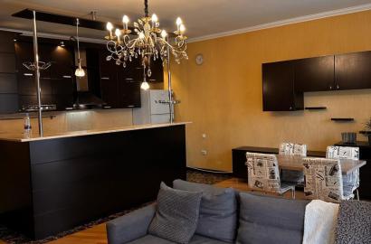 იყიდება ახალი გარემონტებული 4 ოთახიანი ბინა