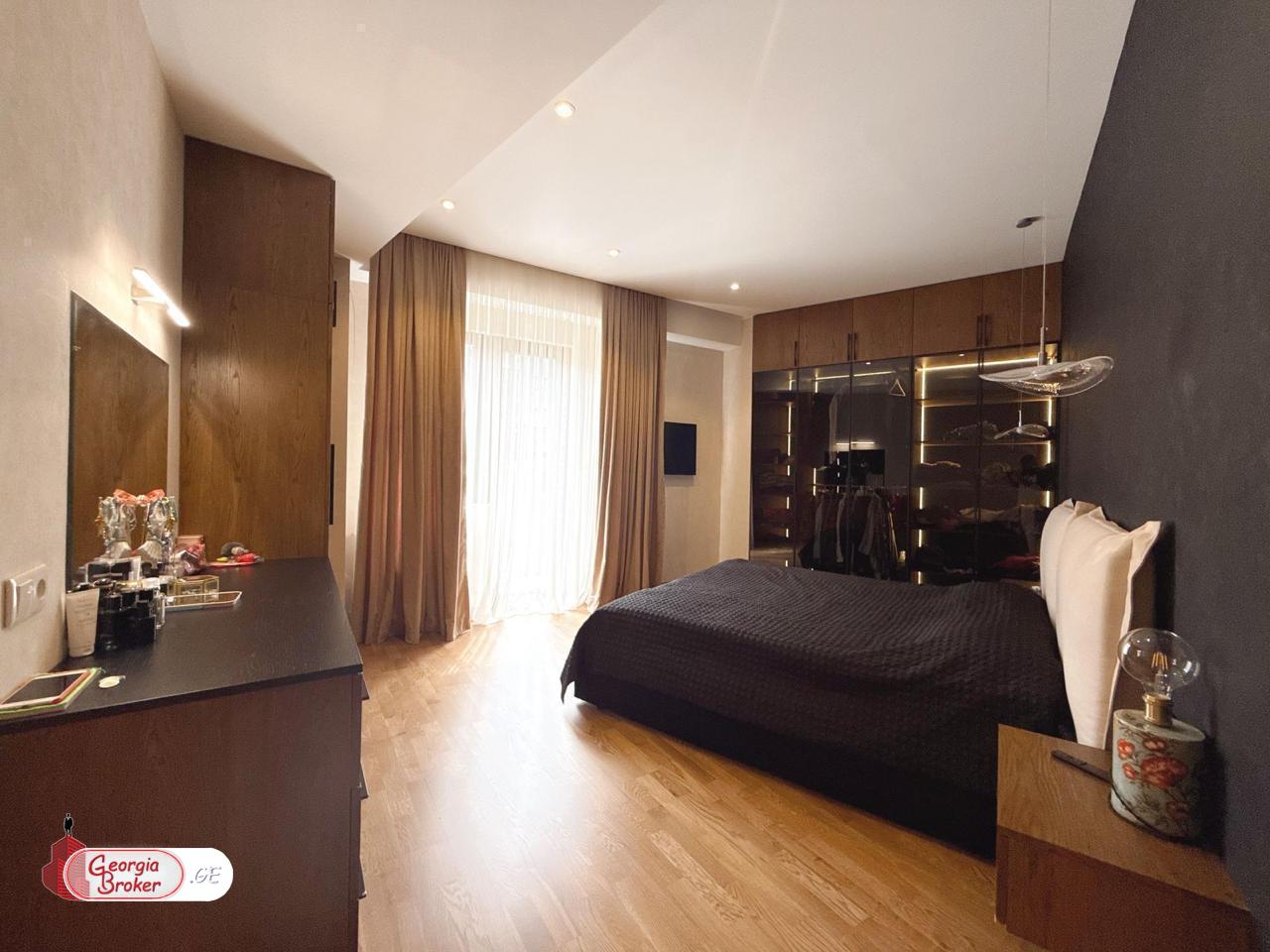 იყიდება ახალი გარემონტებული 3 ოთახიანი ბინა