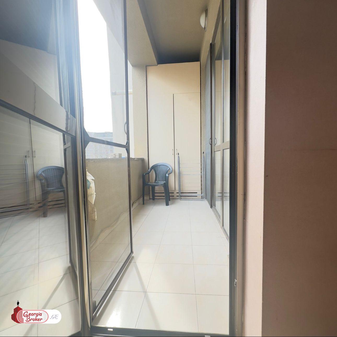 იყიდება ახალი გარემონტებული 4 ოთახიანი ბინა