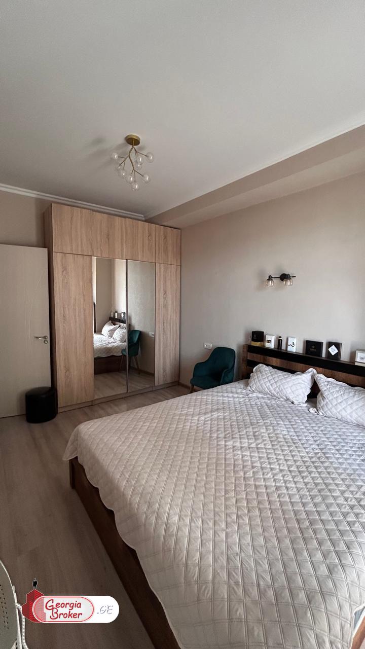 იყიდება ახალი გარემონტებული 3 ოთახიანი ბინა