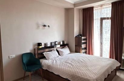 იყიდება ახალი გარემონტებული 3 ოთახიანი ბინა