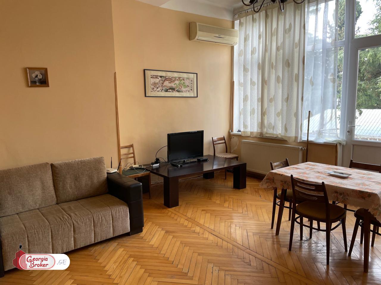 იყიდება ახალი გარემონტებული 4 ოთახიანი ბინა