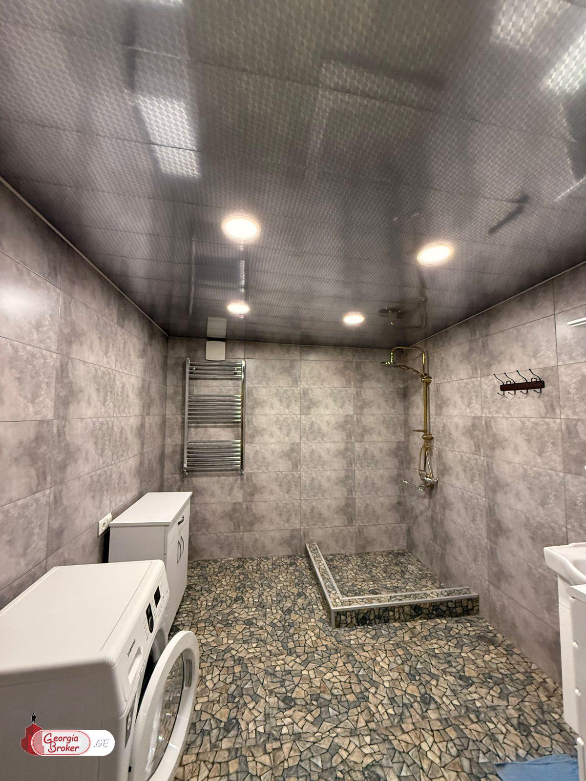 იყიდება ახალი გარემონტებული 4 ოთახიანი ბინა