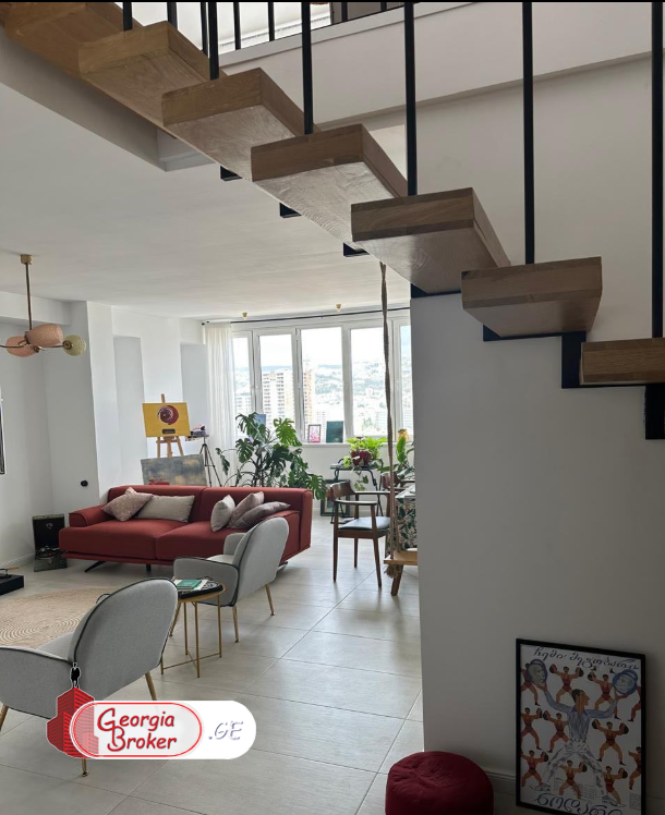 იყიდება ახალი გარემონტებული 5 ოთახიანი ბინა