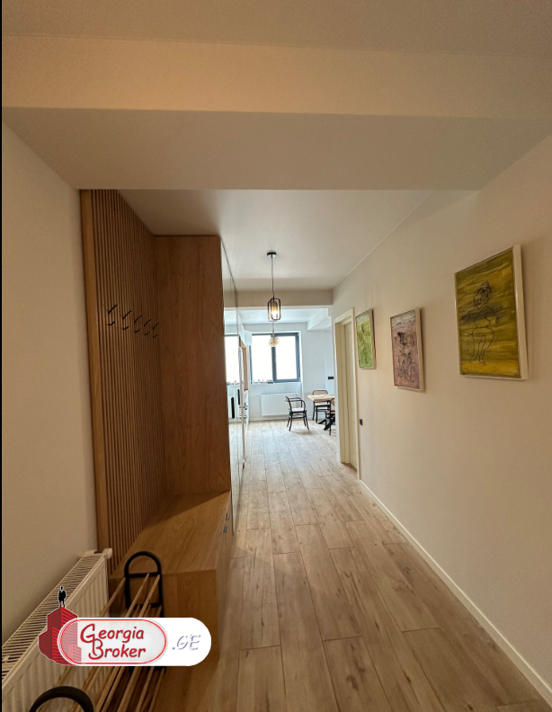 იყიდება ახალი გარემონტებული 3 ოთახიანი ბინა