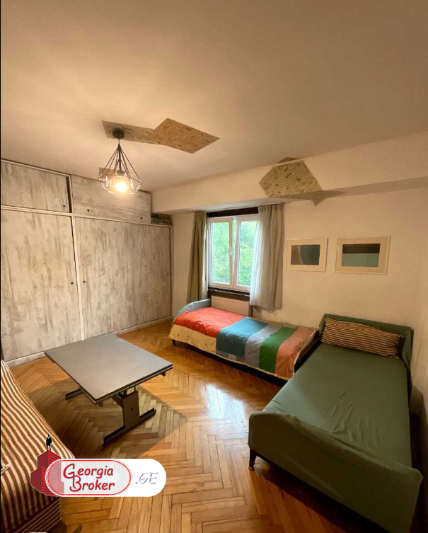 იყიდება ახალი გარემონტებული 4 ოთახიანი ბინა