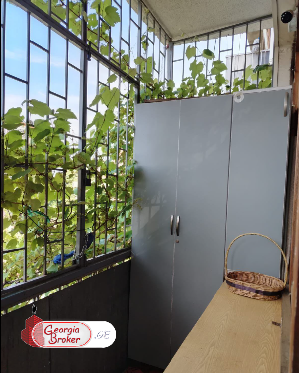 იყიდება ახალი გარემონტებული 3 ოთახიანი ბინა