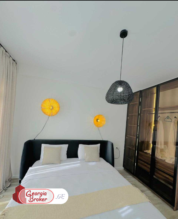 იყიდება ახალი გარემონტებული 4 ოთახიანი ბინა